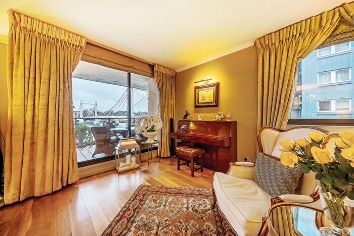 5 Bedroom Flat To Rent In Anhalt Road, London, SW11