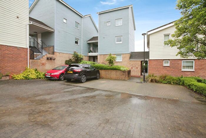 2 Bedroom Apartment For Sale In Follager Road, Rugby, CV21