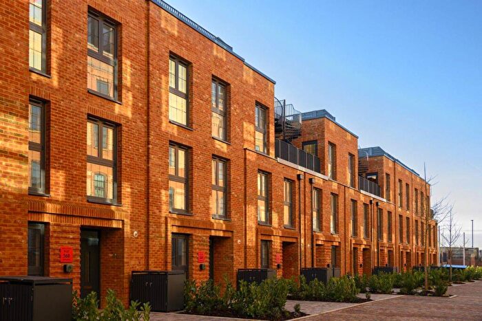 4 Bedroom House For Sale In Horlicks Quarter, Slough, SL1