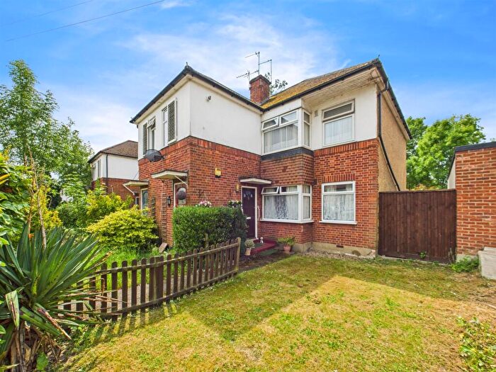 2 Bedroom Maisonette For Sale In West End Road, Ruislip, HA4