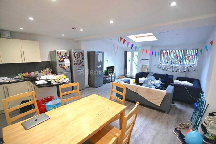 9 Bedroom Terraced House To Rent In Bulmershe Road, University Area, RG1