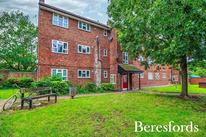 1 Bedroom Flat For Sale In Faymore Gardens, South Ockendon, RM15