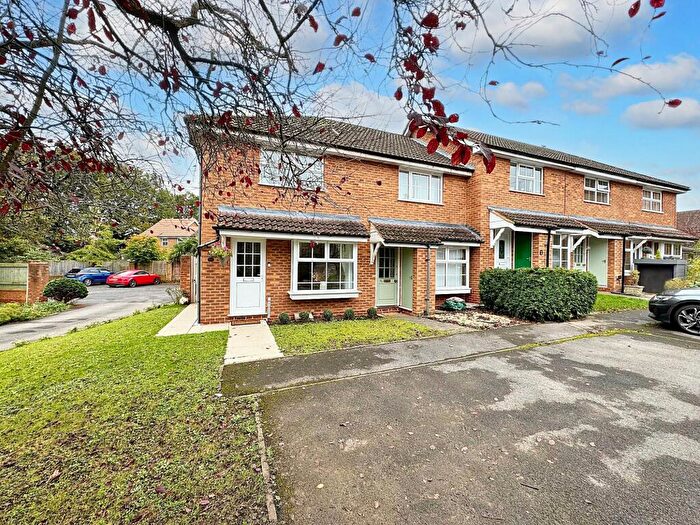 2 Bedroom End Of Terrace House For Sale In Ypres Way, Abingdon, OX14
