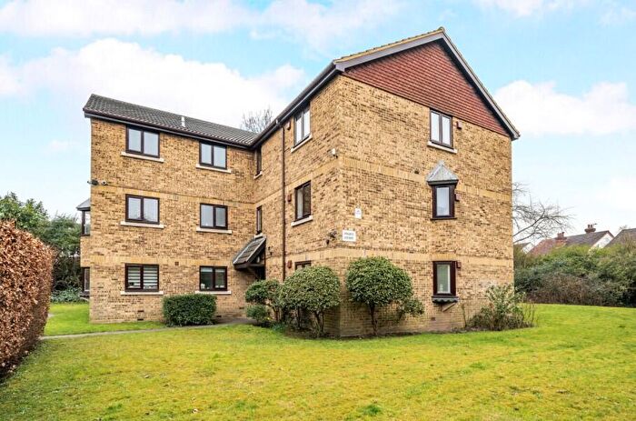 1 Bedroom Flat To Rent In Woking, GU22