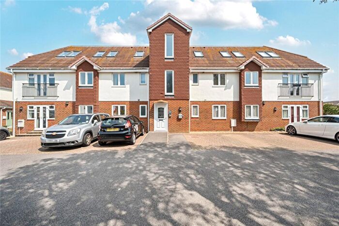 2 Bedroom Flat For Sale In Penhill Road, Lancing, West Sussex, BN15