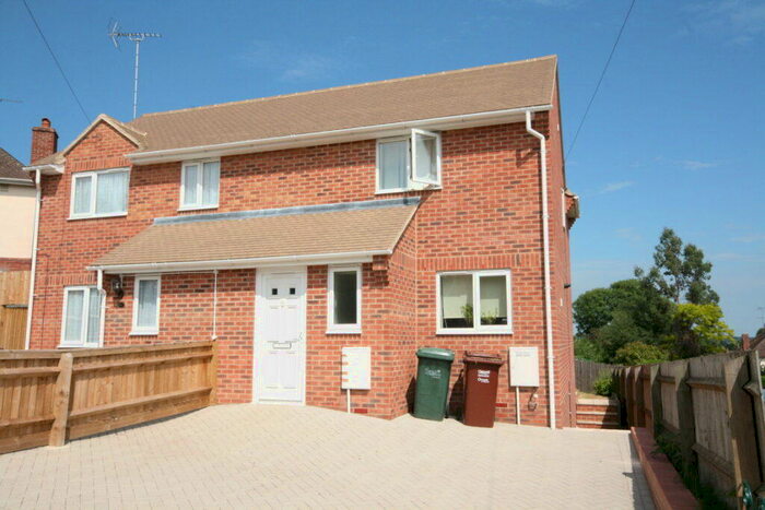 2 Bedroom Semi-Detached House To Rent In Withycombe Drive, Banbury, Oxon, OX16