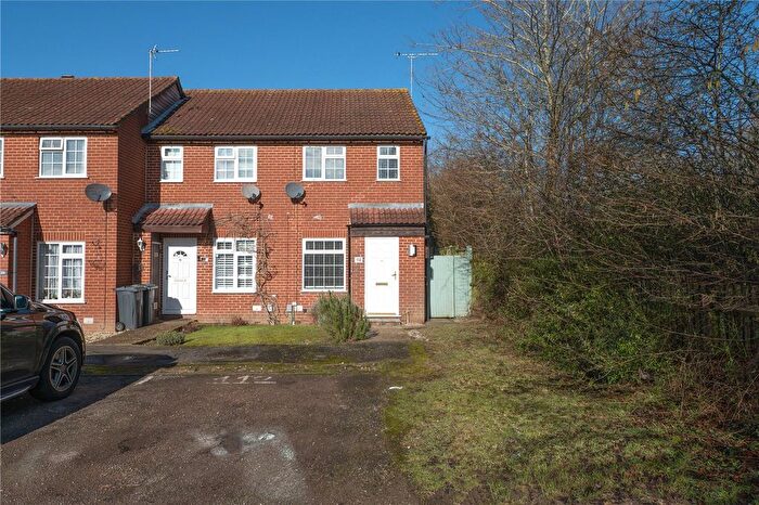 2 Bedroom End Terrace House For Sale In Manorfield, Ashford, Kent, TN23