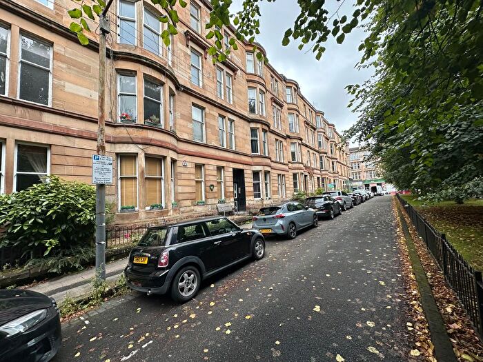 2 Bedroom Flat To Rent In Barrington Drive, Woodlands, Glasgow, G4