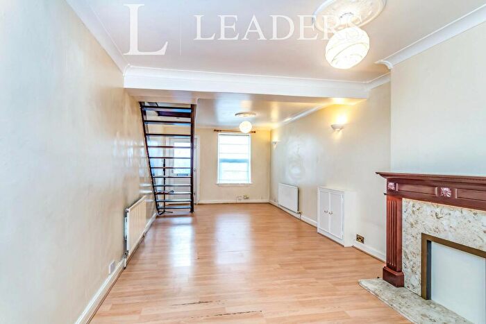 2 Bedroom Terraced House To Rent In Warren Road, Croydon, CR0