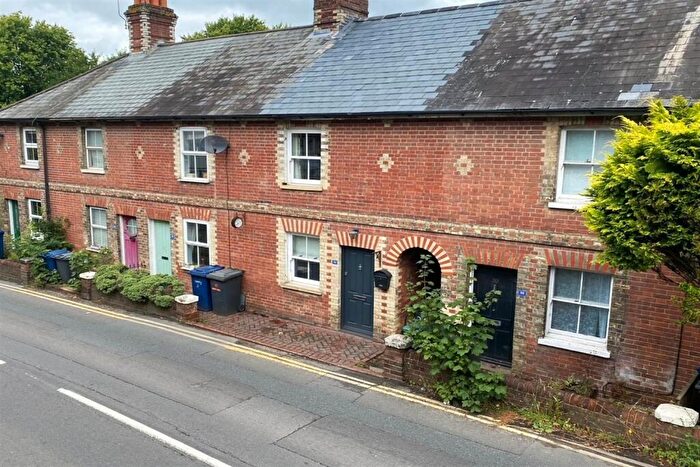 2 Bedroom Terraced House To Rent In Lower Street, Haslemere, GU27