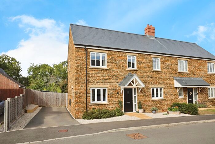 3 Bedroom Semi-Detached House For Sale In Oak Farm Drive, Milcombe, Banbury, OX15