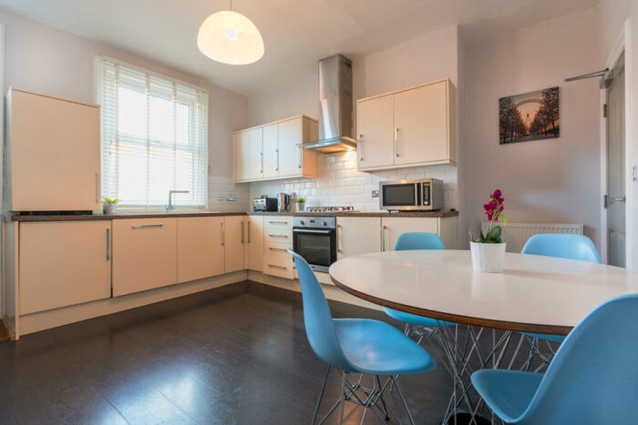 5 Bedroom Terraced House To Rent In Brudenell View, Leeds, LS6