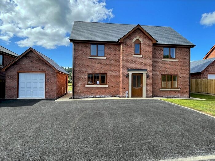 4 Bedroom Detached House For Sale In Plas Trannon, Trefeglwys, Caersws, Powys, SY17