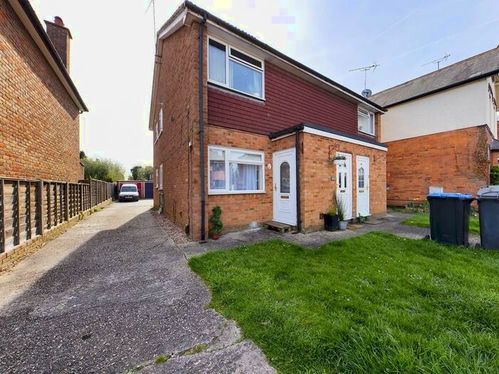 1 Bedroom Apartment To Rent In Surrey, KT16