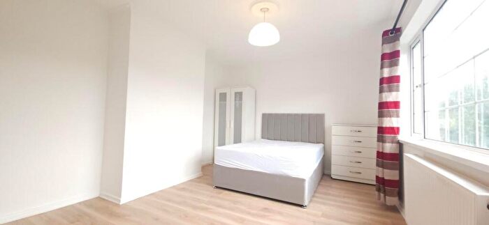 5 Bedroom Semi Detached House To Rent In Sterncourt Road, Bristol, BS16