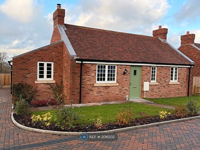 2 Bedroom Bungalow To Rent In Haymakers, Heathfield, TN21