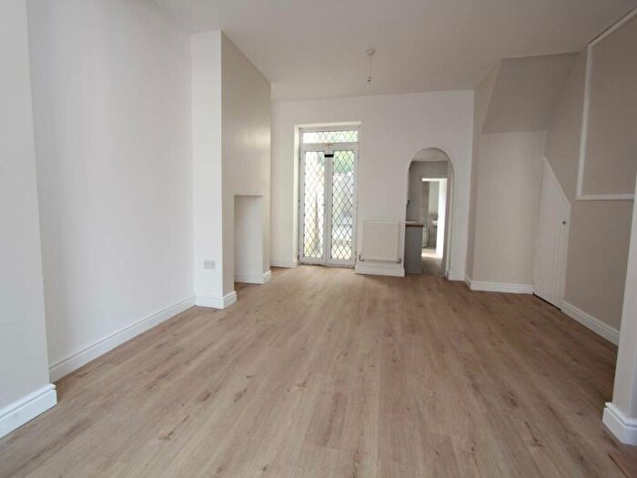 3 Bedroom House To Rent In Church Road, Barry, Vale Of Glamorgan, CF63