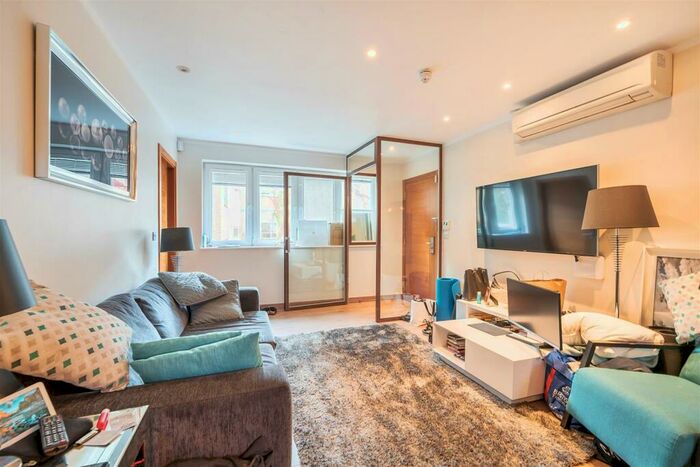 2 Bedroom Flat To Rent In A Maygrove Road, London, NW6