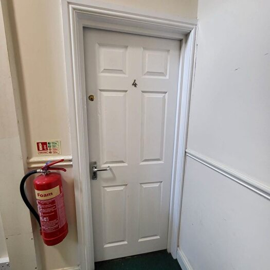 1 Bedroom Flat To Rent In Flat, Kremlin Drive, Liverpool, L13