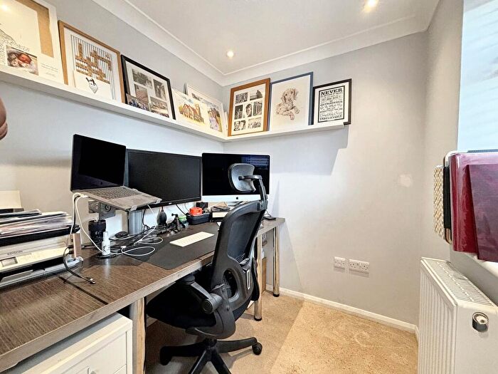 4 Bedroom Detached House For Sale In Bruyn Road, Fordingbridge, SP6