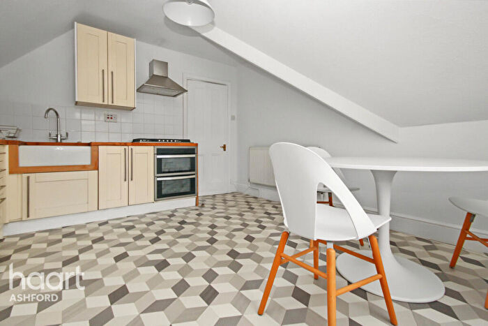 2 Bedroom Flat To Rent In Second Avenue, Cliftonville, CT9