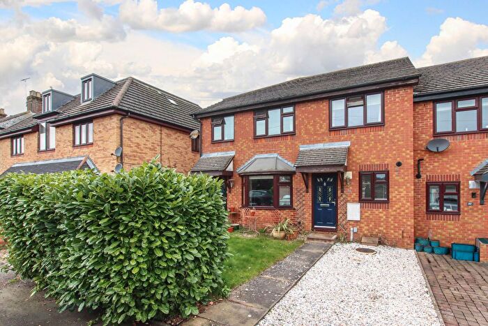 3 Bedroom Terraced House For Sale In Longfield Road, Tring, HP23
