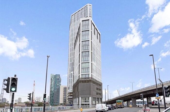 1 Bedroom Flat To Rent In City West Tower, High Street, Stratford, Bow, London, E15