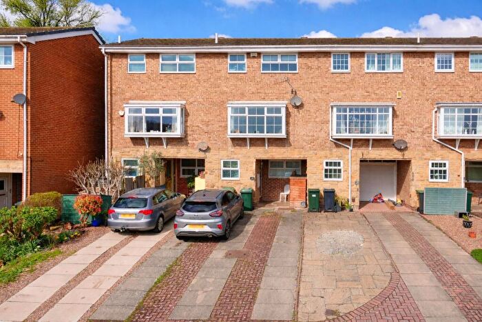 3 Bedroom Terraced House For Sale In Hoyle Court Avenue, Baildon, Shipley, West Yorkshire, BD17