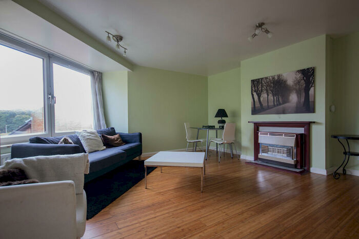 2 Bedroom Flat To Rent In New Arthur Place Edinburgh United Kingdom, EH8