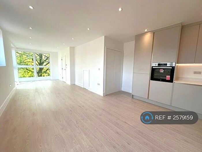 2 Bedroom Flat To Rent In Corelli Road, London, SE3