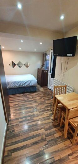 Studio To Rent In Chichele Road, NW2