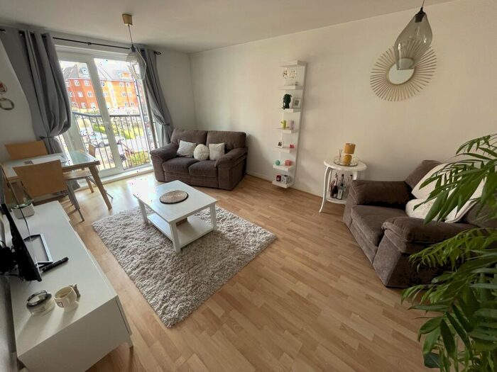 2 Bedroom Apartment To Rent In Quebec Quay, L3