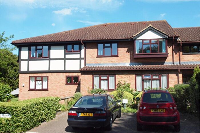 1 Bedroom Retirement Property For Sale In Forge Close, Hayes, BR2