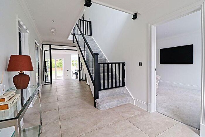 4 Bedroom Detached House For Sale In Thundersley Park Road, South Benfleet, SS7