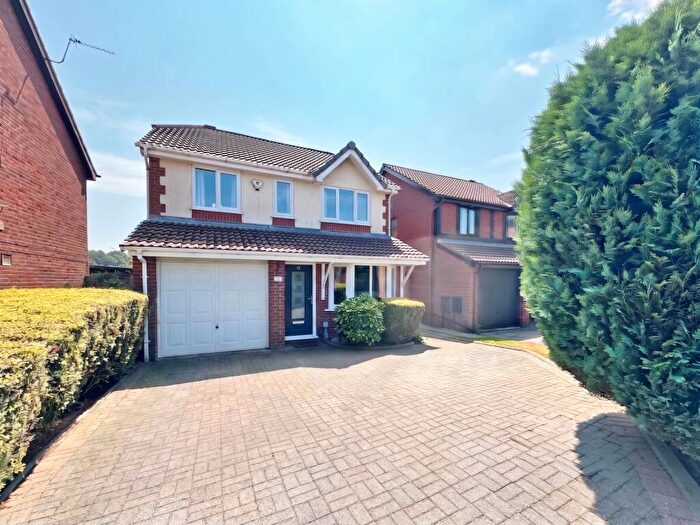 4 Bedroom Detached House For Sale In Ballard Way, Oldham, OL2