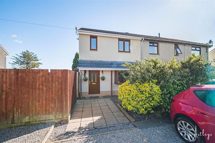 3 Bedroom Semi-Detached House For Sale In Penrice Street, Morriston, Swansea, SA6