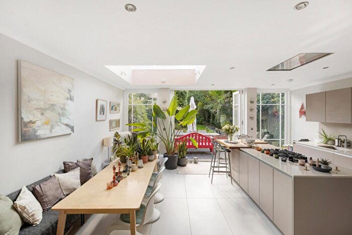 4 Bedroom Semi-Detached House For Sale In Wilmington Avenue, London, W4