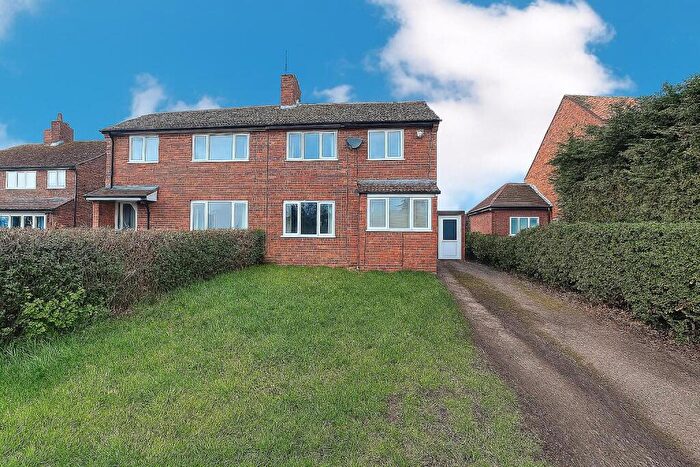 3 Bedroom Semi Detached House For Sale In Wesley Avenue, Swallownest, Sheffield, S26