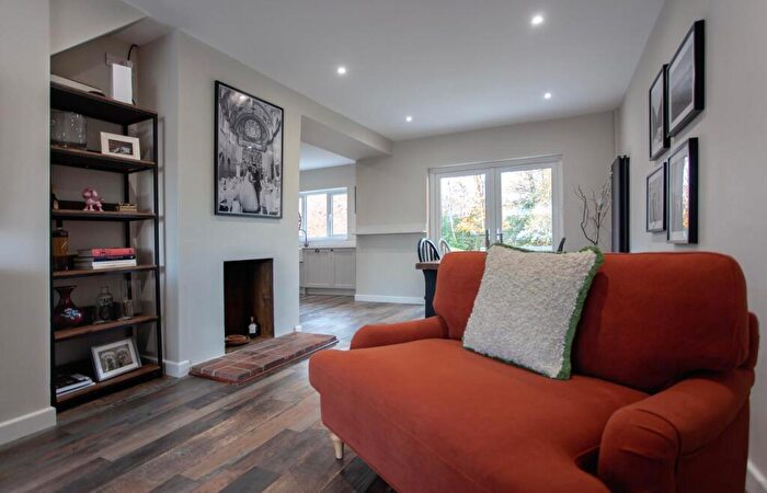 3 Bedroom Detached House For Sale In Fox Covert Close, Sunninghill, SL5