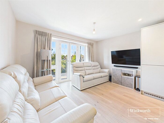 2 Bedroom Flat For Sale In High Street, Edgware, HA8