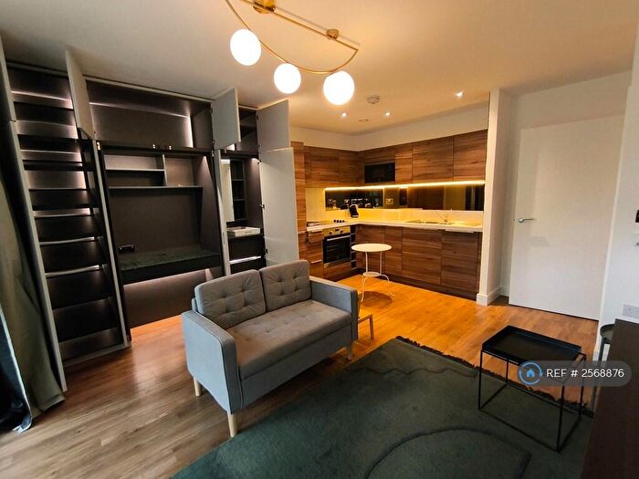 1 Bedroom Flat To Rent In Copenhagen Court, London, SE8