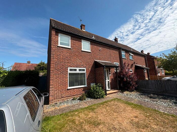 3 Bedroom Semi-Detached House To Rent In Thomas Vere Road, Norwich, NR7