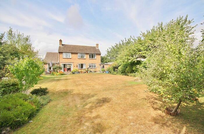 3 Bedroom Detached House For Sale In East End, North Leigh, Witney, OX29