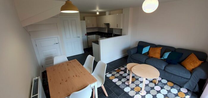 4 Bedroom Semi-Detached House To Rent In Brambling Avenue, Coventry, CV4