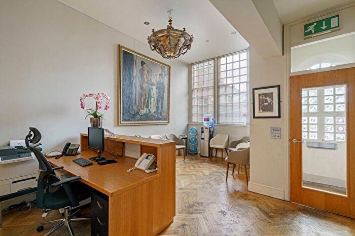 5 Bedroom Detached House For Sale In Highgate West Hill, Highgate Village, London, N6