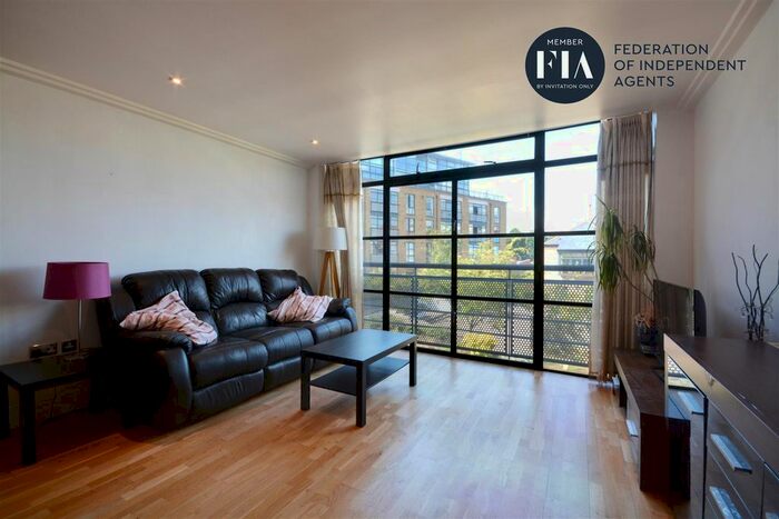 2 Bedroom Flat To Rent In Town Meadow, Ferry Quays, Brentford, TW8