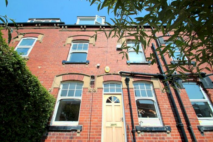 3 Bedroom Terraced House To Rent In Methley Place, Leeds, West Yorkshire, Uk, LS7