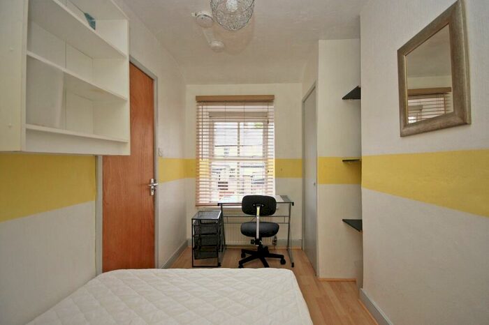 2 Bedroom Terraced House For Sale In Caernarfon Road, Bangor, Gwynedd, LL57