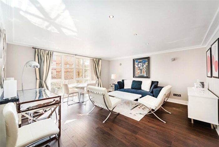 2 Bedroom Apartment To Rent In Oriel Drive, Barnes, London, SW13