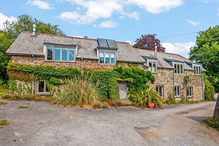 5 Bedroom Barn Conversion For Sale In Dartington, Totnes, TQ9